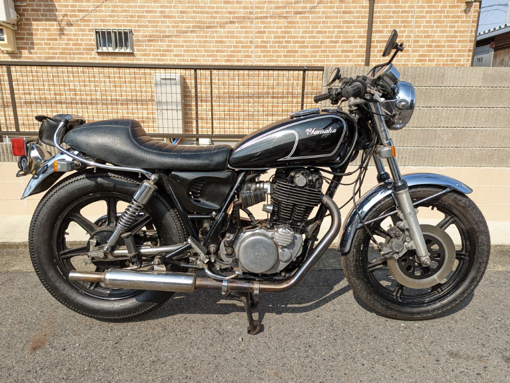 □ヤマハ SR400 メーター 黒文字盤 RH01J 検索 SR500 2J2 2H6